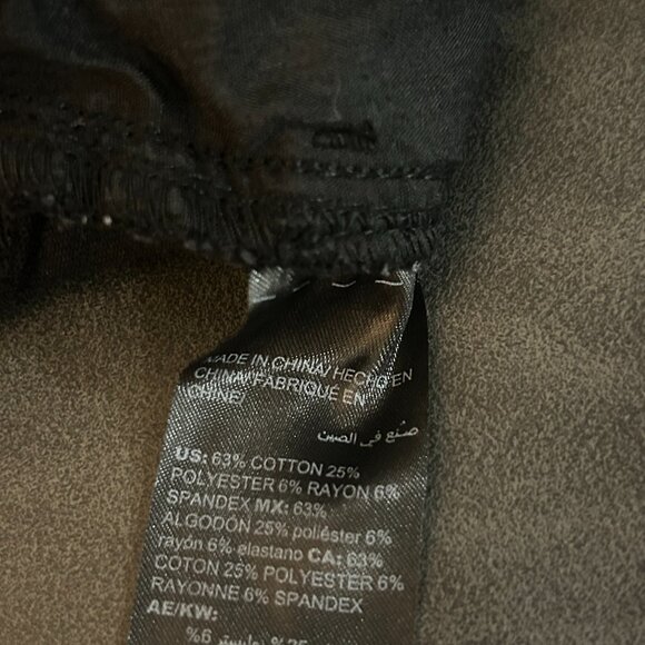 White House Black Market black skinny ankle jeans, size 2 - Picture 9 of 10